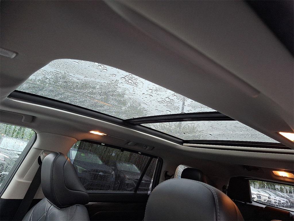 used 2023 Toyota Highlander car, priced at $41,500