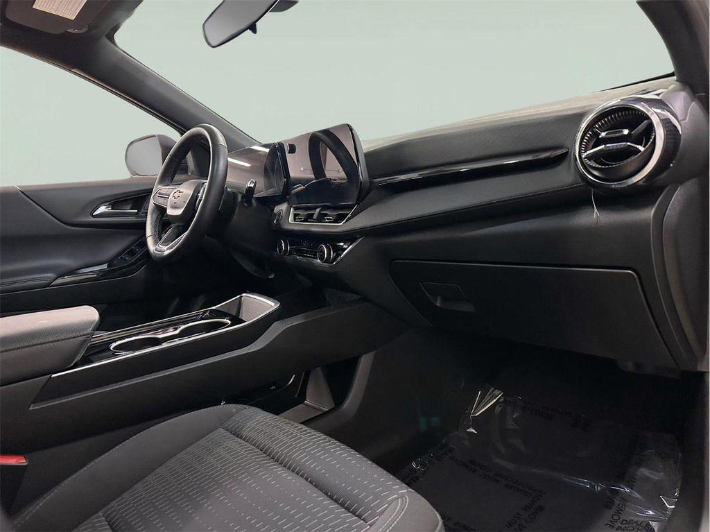 used 2025 Chevrolet Equinox car, priced at $27,000