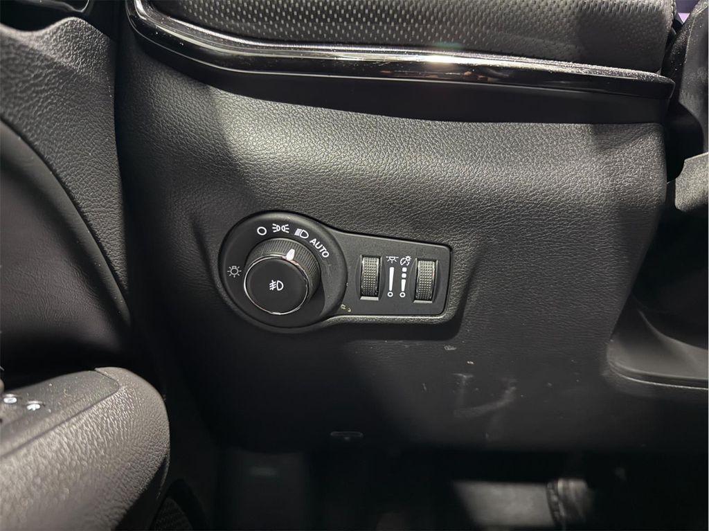 used 2022 Jeep Compass car, priced at $22,075