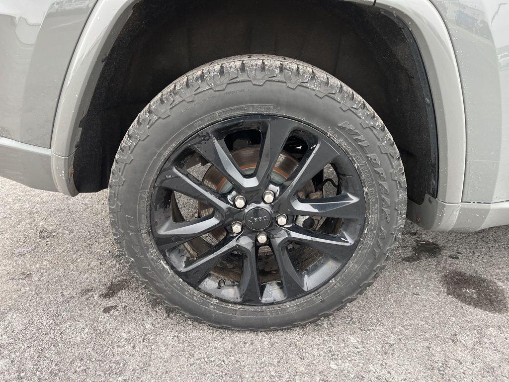 used 2020 Jeep Grand Cherokee car, priced at $20,040