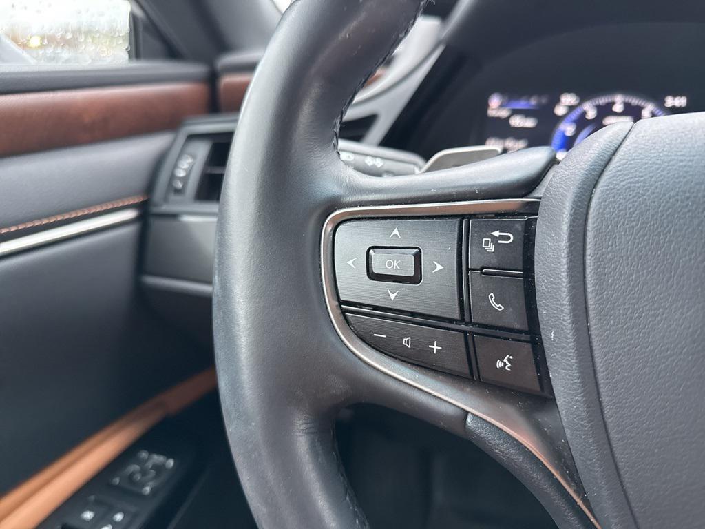 used 2023 Lexus ES 350 car, priced at $35,924