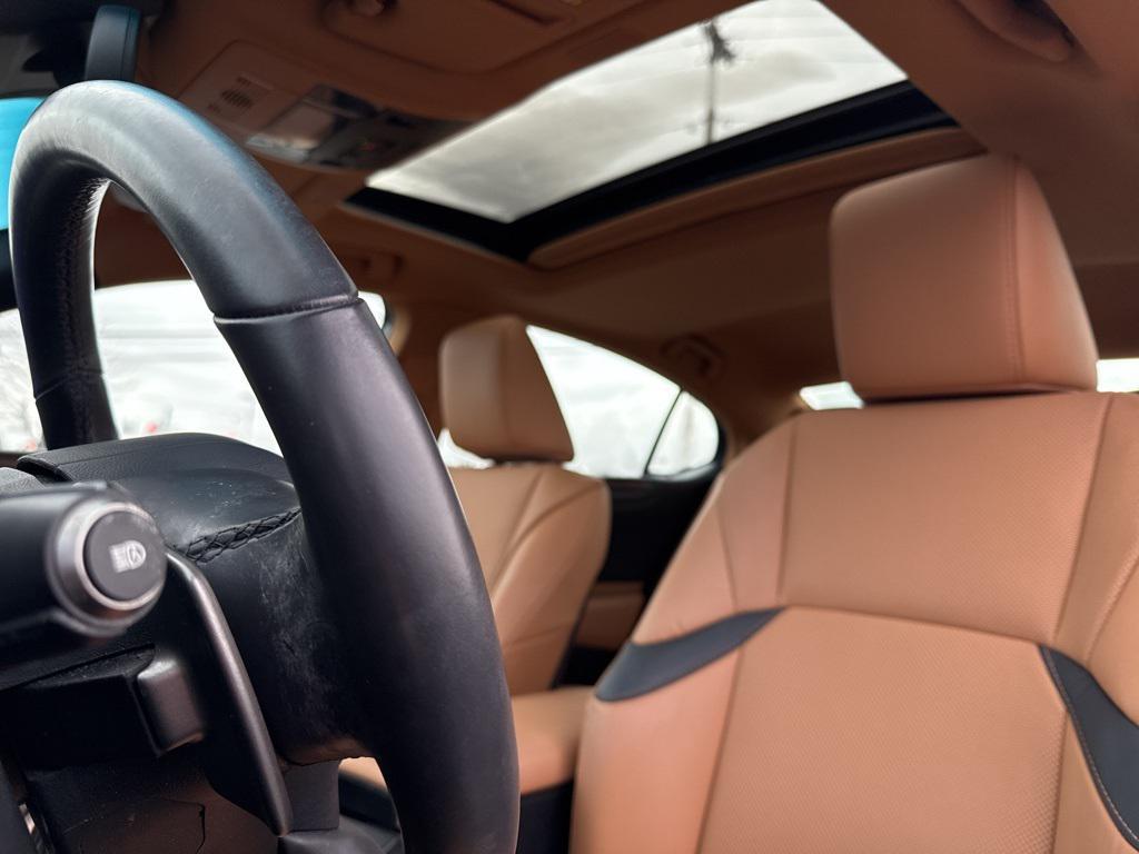 used 2023 Lexus ES 350 car, priced at $35,924