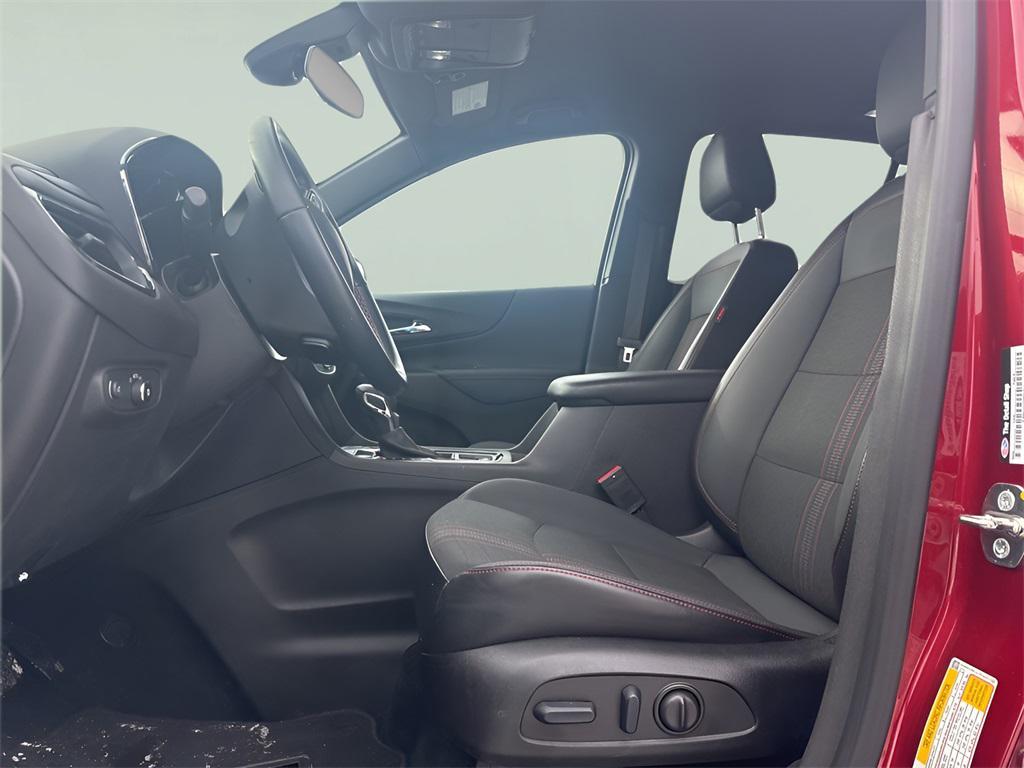 used 2023 Chevrolet Equinox car, priced at $21,640