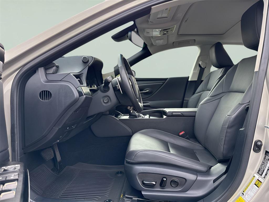 used 2024 Lexus ES 350 car, priced at $36,931