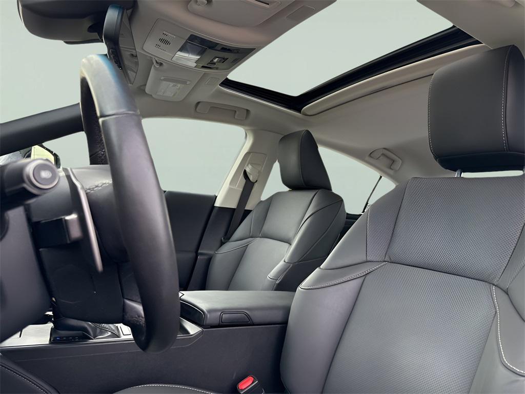 used 2024 Lexus ES 350 car, priced at $36,931