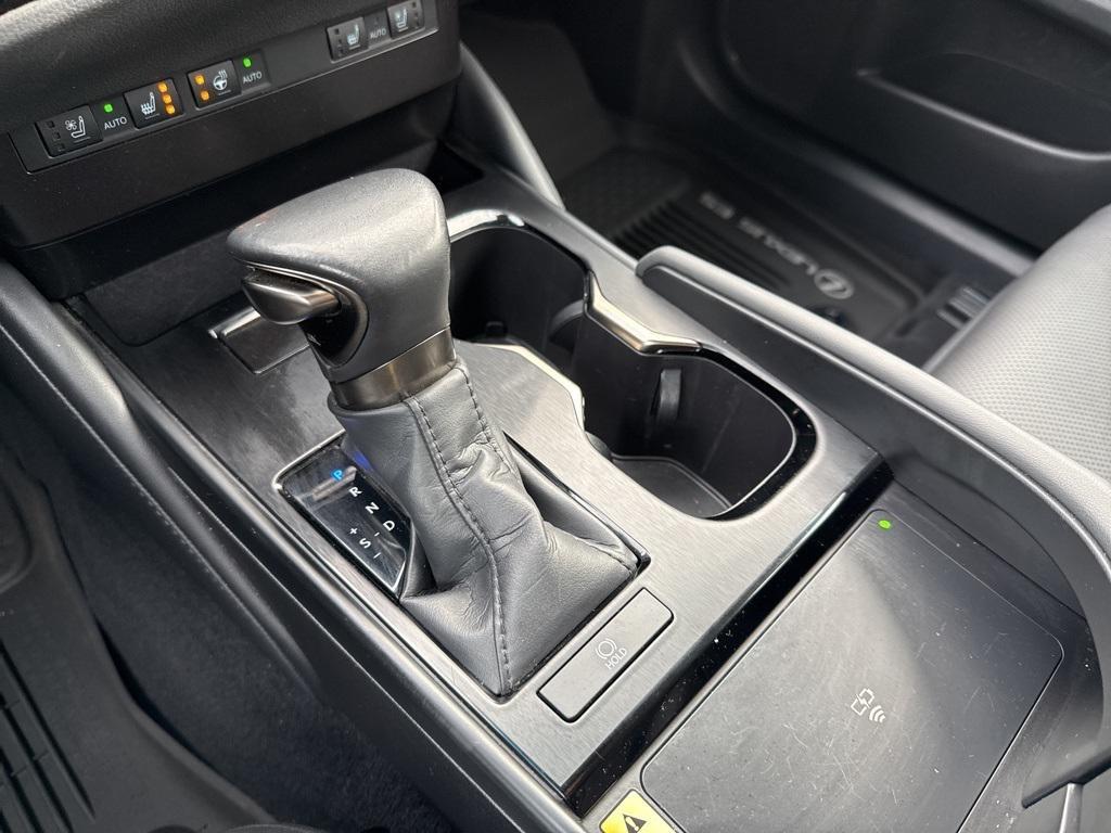 used 2024 Lexus ES 350 car, priced at $36,931