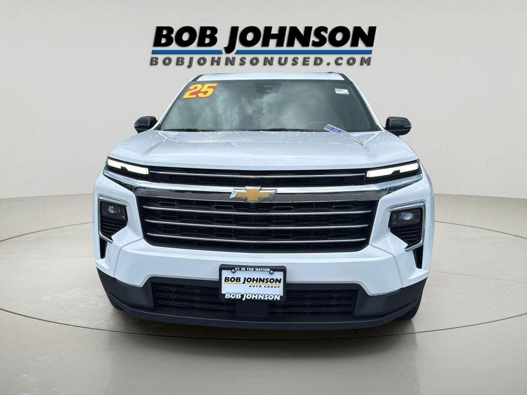 used 2025 Chevrolet Traverse car, priced at $41,152