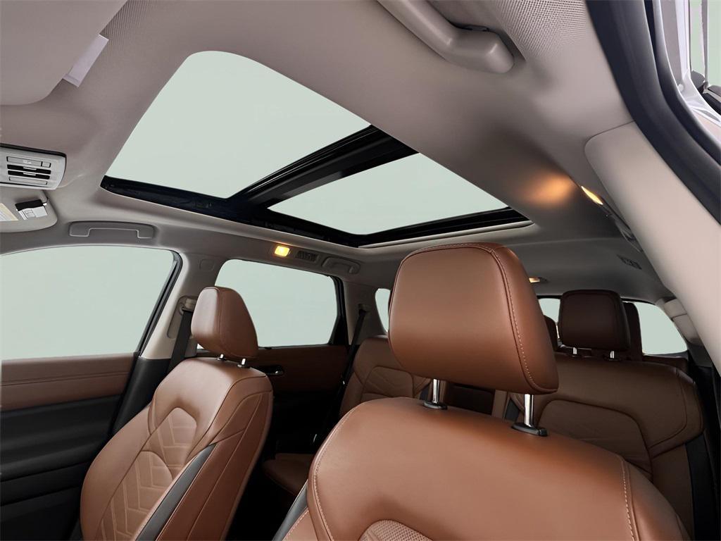 used 2023 Nissan Pathfinder car, priced at $34,427