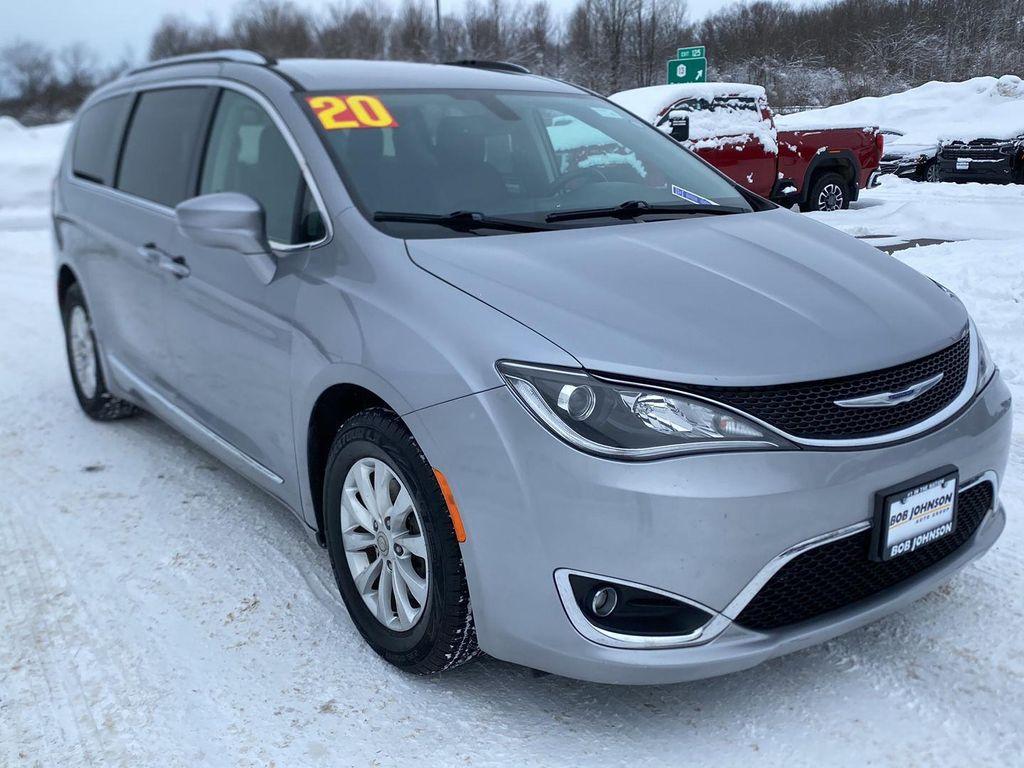 used 2020 Chrysler Pacifica car, priced at $18,600