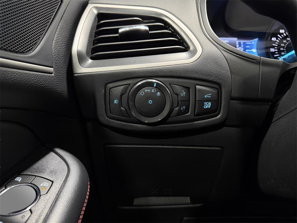 used 2024 Ford Edge car, priced at $35,300