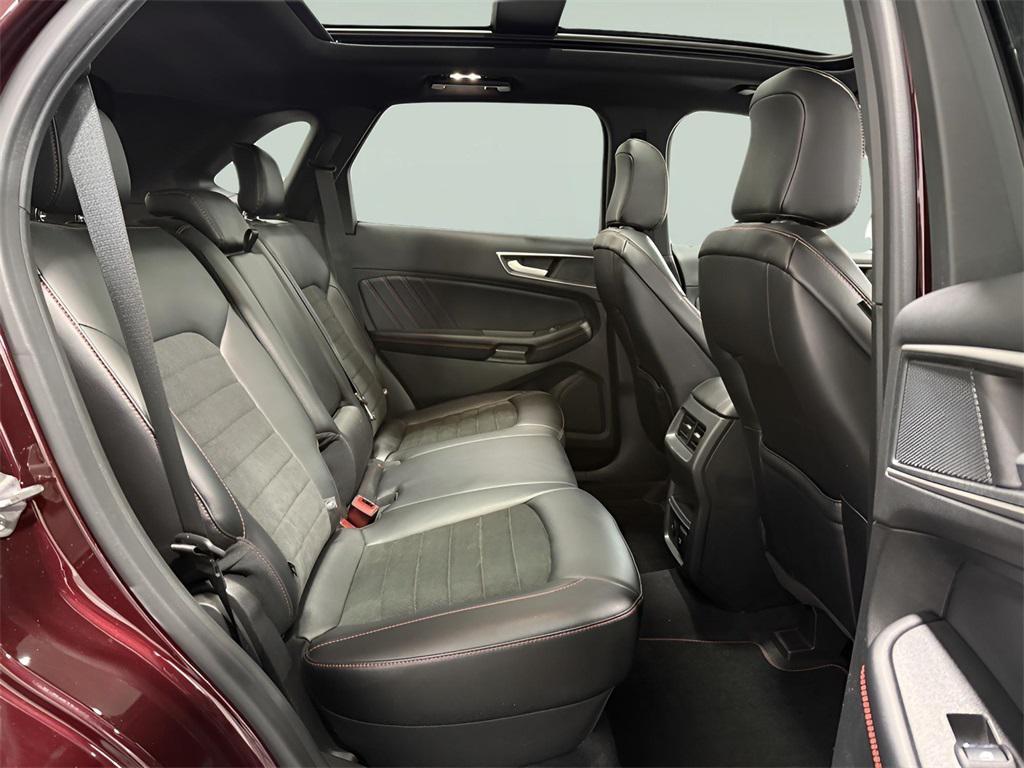 used 2024 Ford Edge car, priced at $35,300