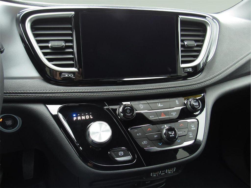 used 2022 Chrysler Pacifica car, priced at $30,577