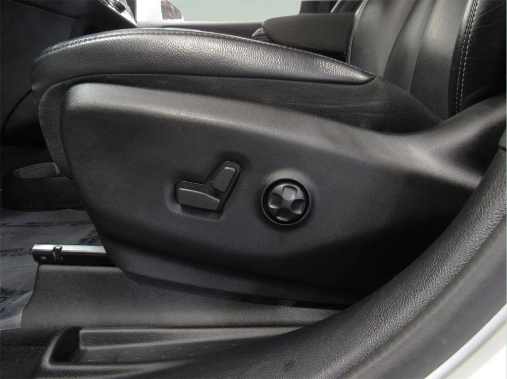 used 2022 Chrysler Pacifica car, priced at $30,577