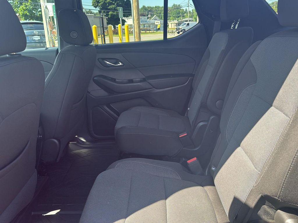 used 2024 Chevrolet Traverse car, priced at $34,850
