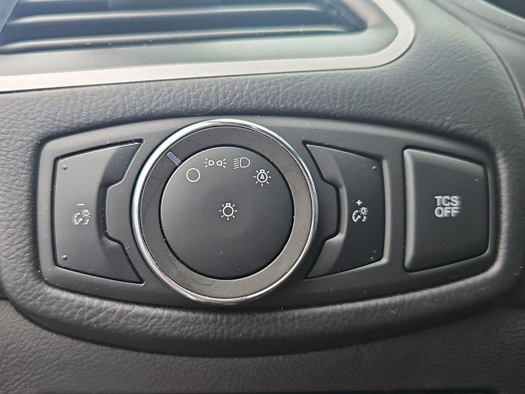 used 2024 Ford Edge car, priced at $22,995
