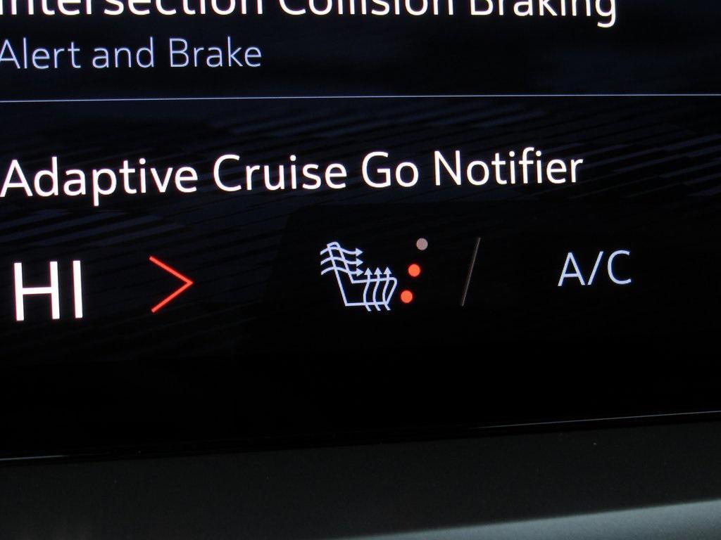 used 2025 Chevrolet Traverse car, priced at $38,947