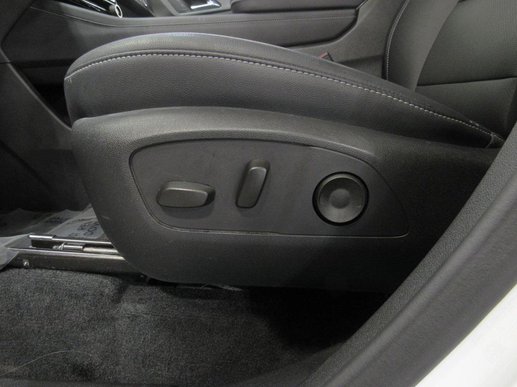 used 2025 Chevrolet Traverse car, priced at $38,947