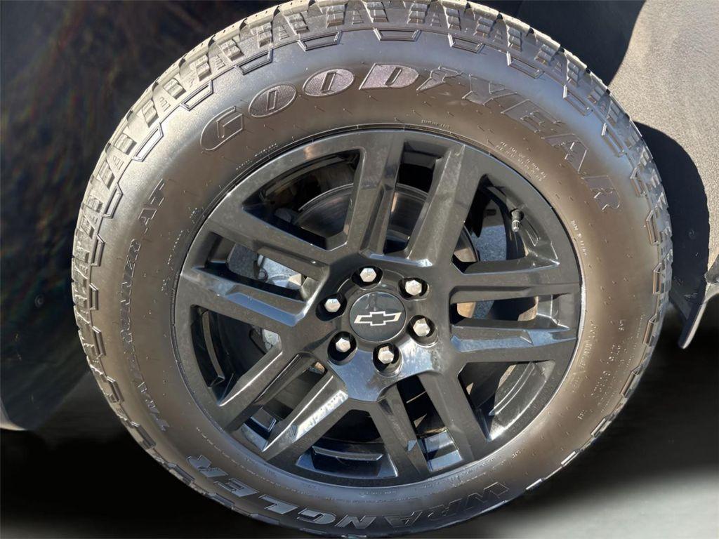 used 2024 Chevrolet Silverado 1500 car, priced at $43,977