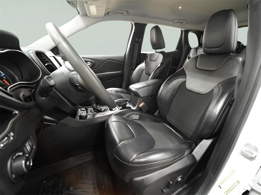 used 2020 Jeep Cherokee car, priced at $15,896