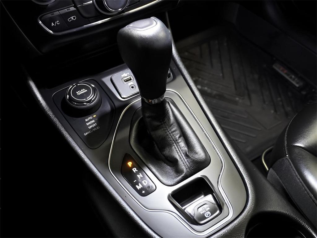 used 2020 Jeep Cherokee car, priced at $15,896