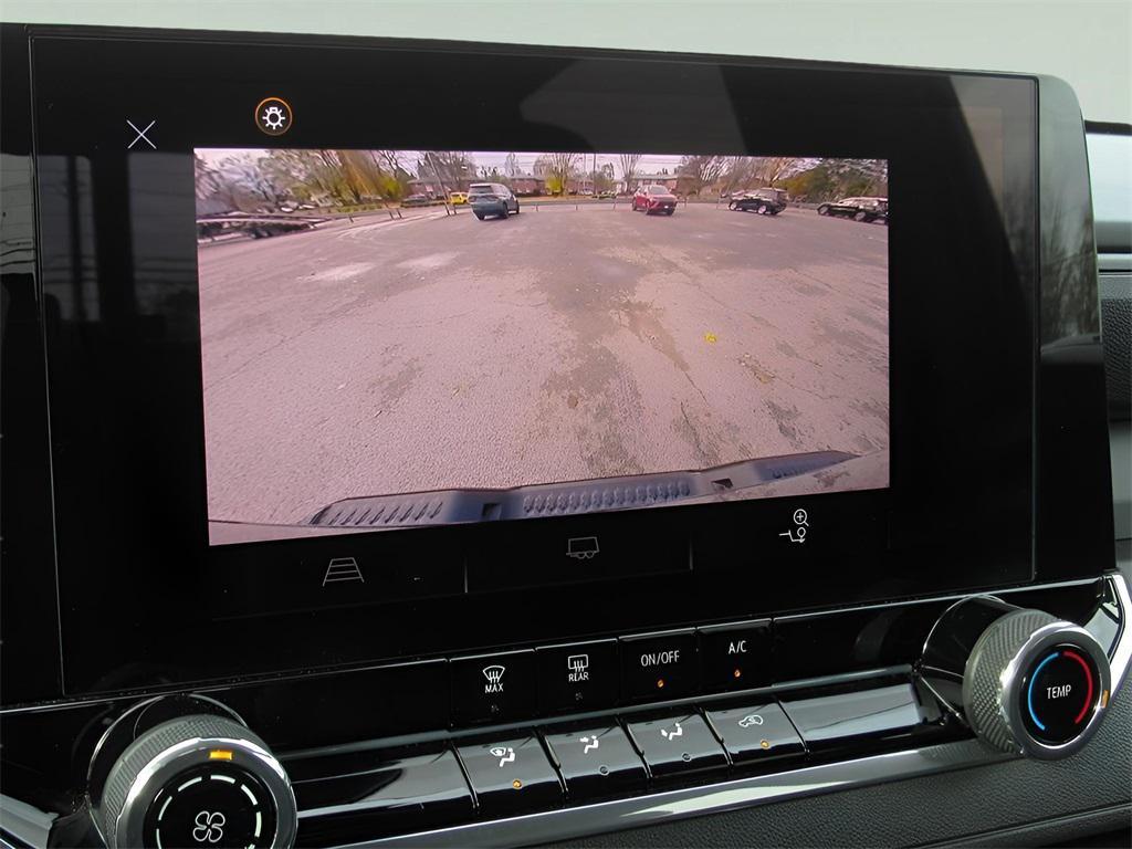 used 2024 Chevrolet Colorado car, priced at $37,326