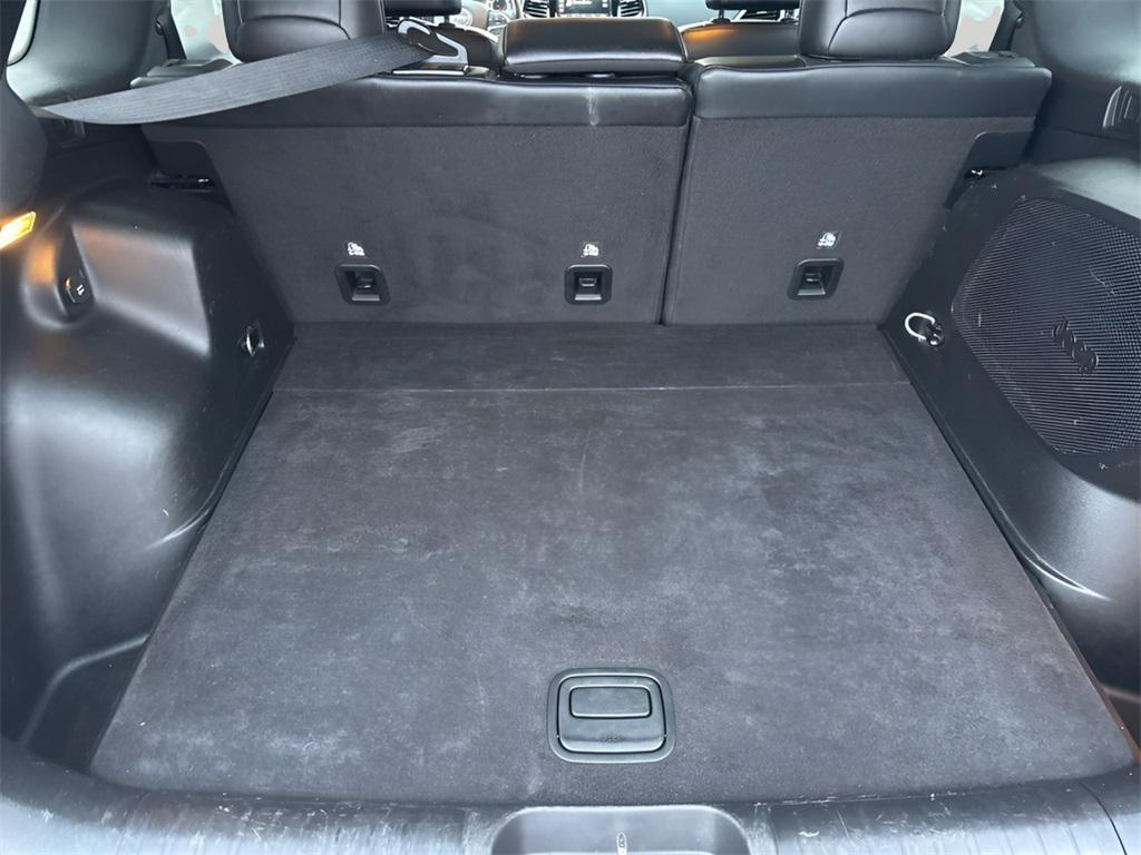 used 2019 Jeep Cherokee car, priced at $17,147