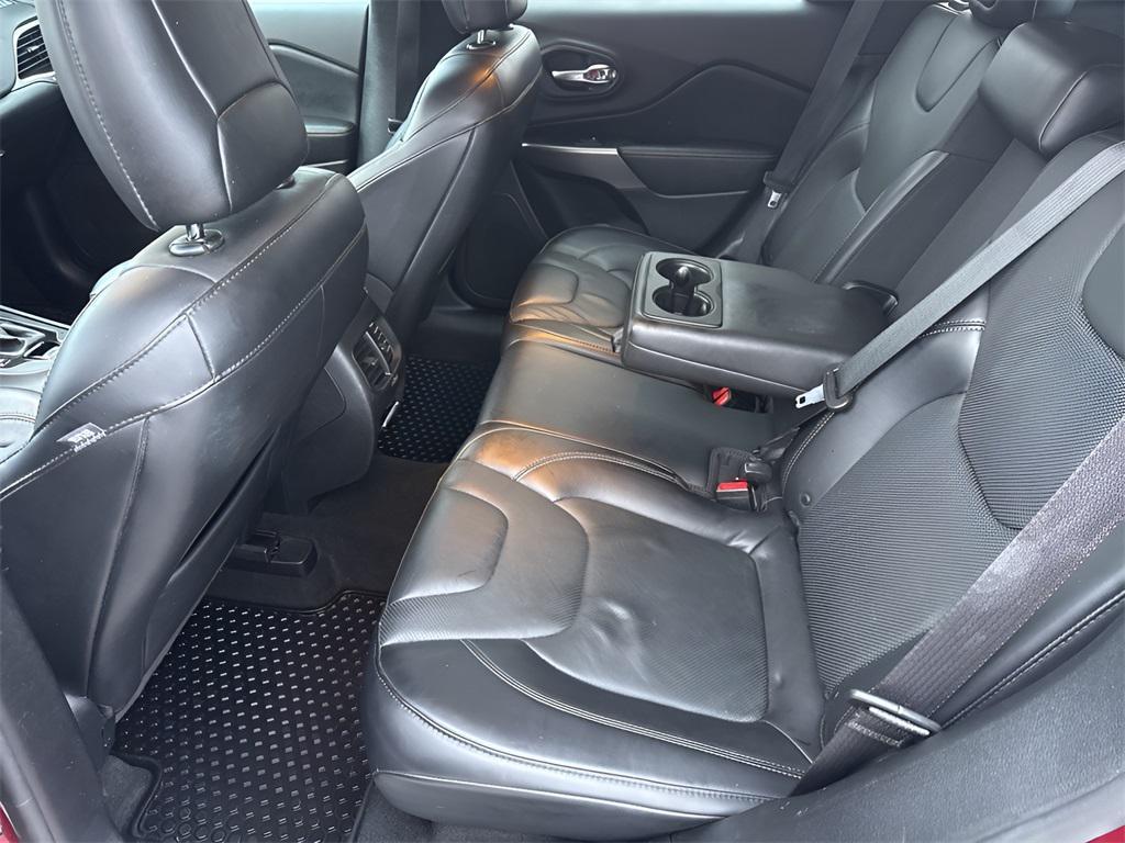 used 2019 Jeep Cherokee car, priced at $17,147