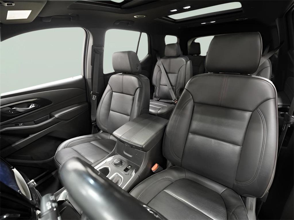 used 2023 Chevrolet Traverse car, priced at $33,935