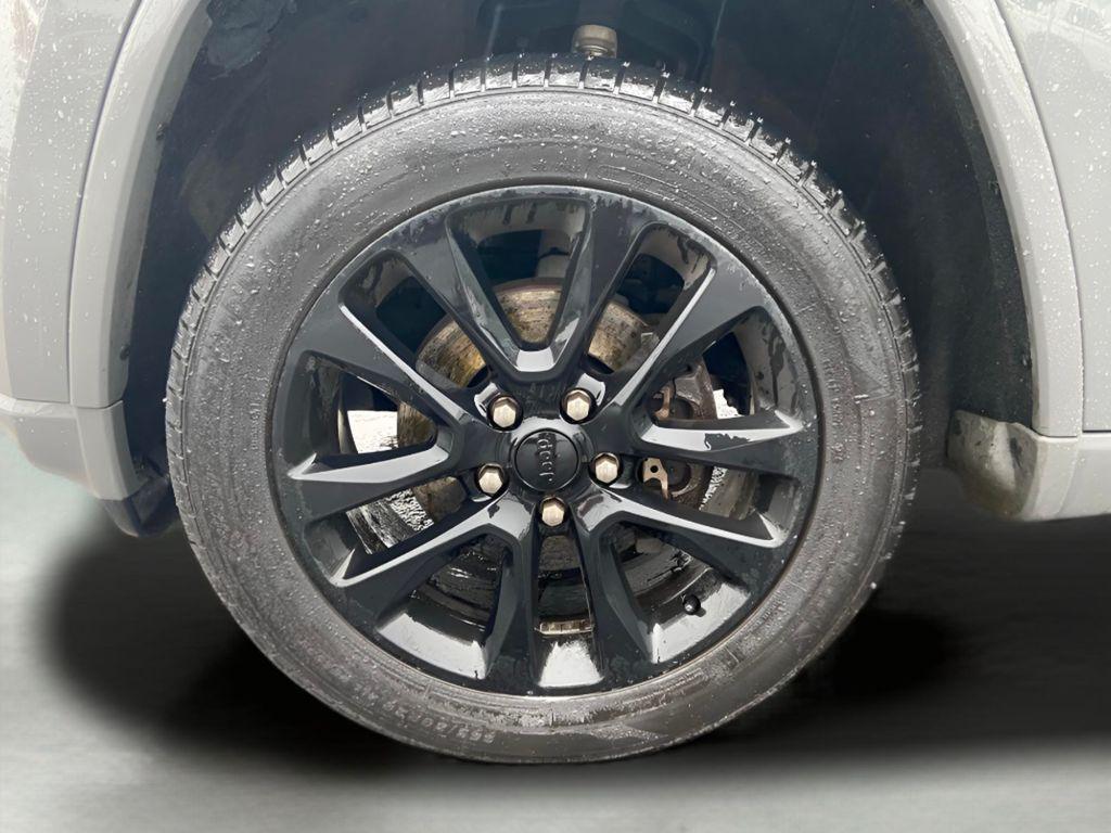 used 2020 Jeep Grand Cherokee car, priced at $17,503