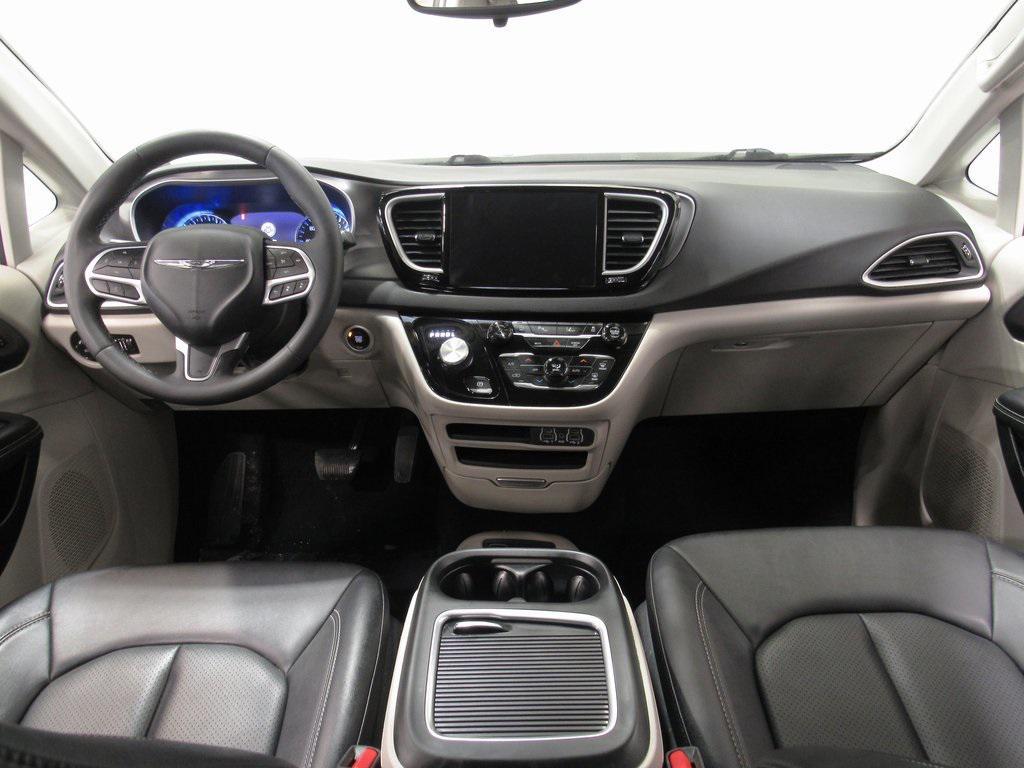 used 2024 Chrysler Pacifica car, priced at $29,839