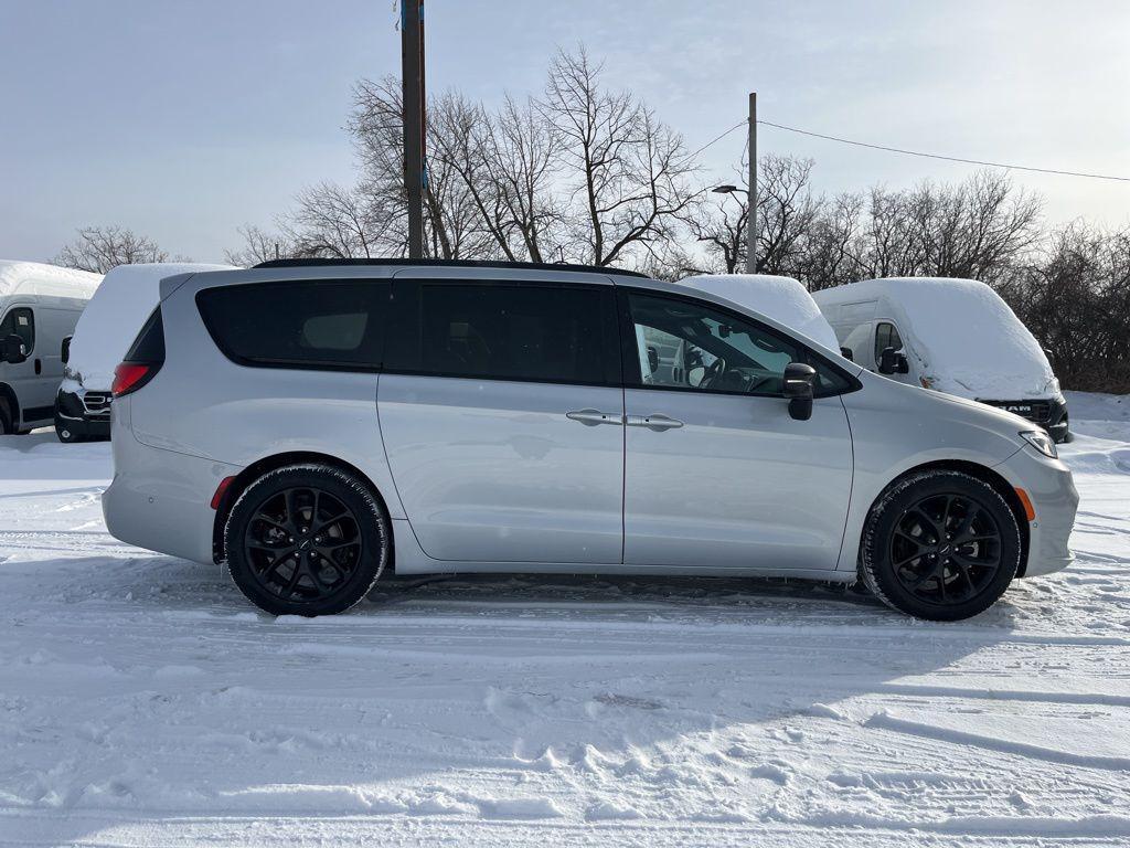 used 2024 Chrysler Pacifica car, priced at $36,056