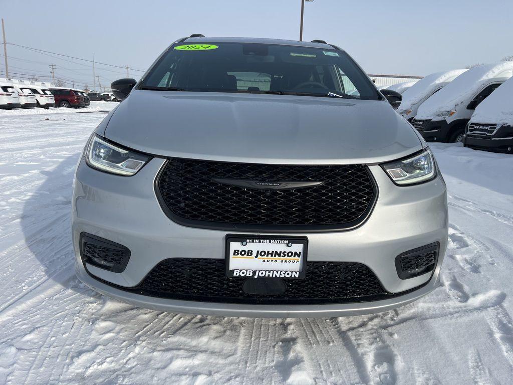 used 2024 Chrysler Pacifica car, priced at $36,056