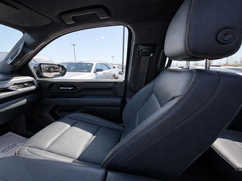 used 2025 GMC Yukon XL car, priced at $74,995