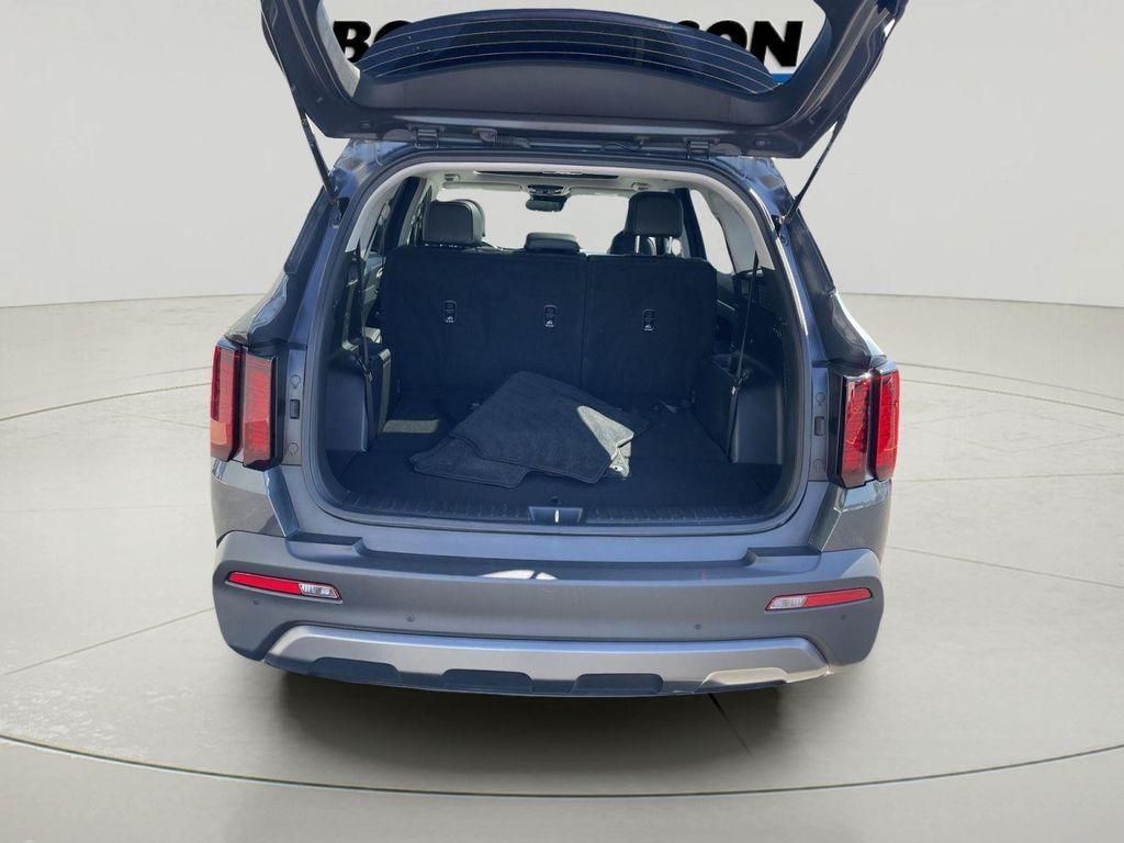 used 2023 Kia Sorento car, priced at $28,999