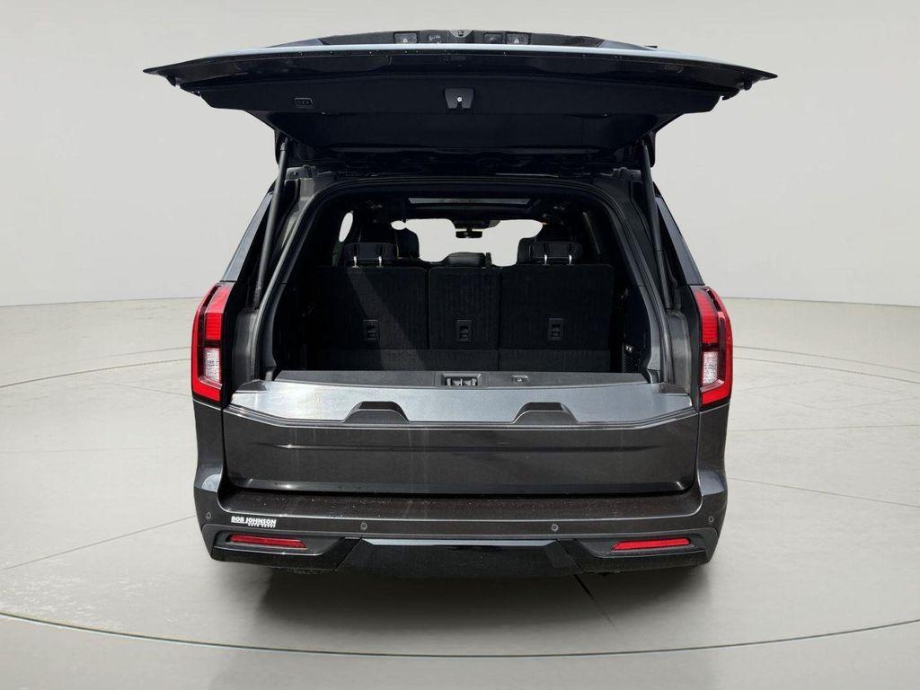 used 2025 Ford Expedition car, priced at $77,777