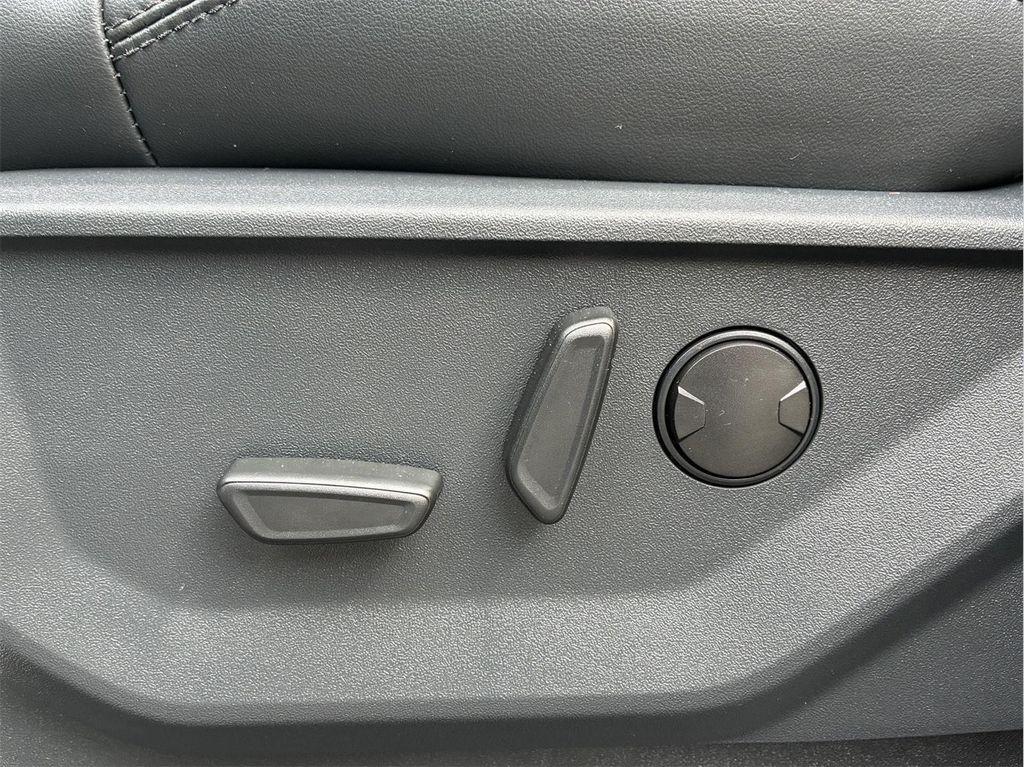 used 2025 Ford Expedition car, priced at $77,777