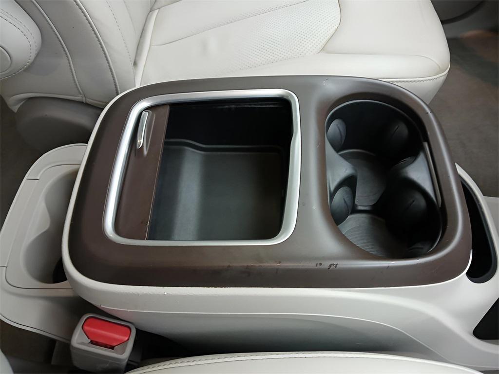 used 2020 Chrysler Pacifica car, priced at $16,929