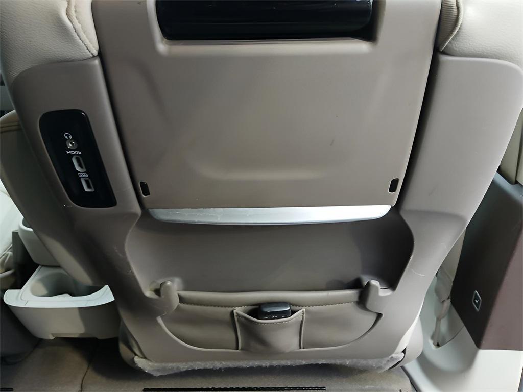 used 2020 Chrysler Pacifica car, priced at $16,929