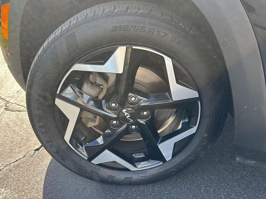 used 2024 Kia Seltos car