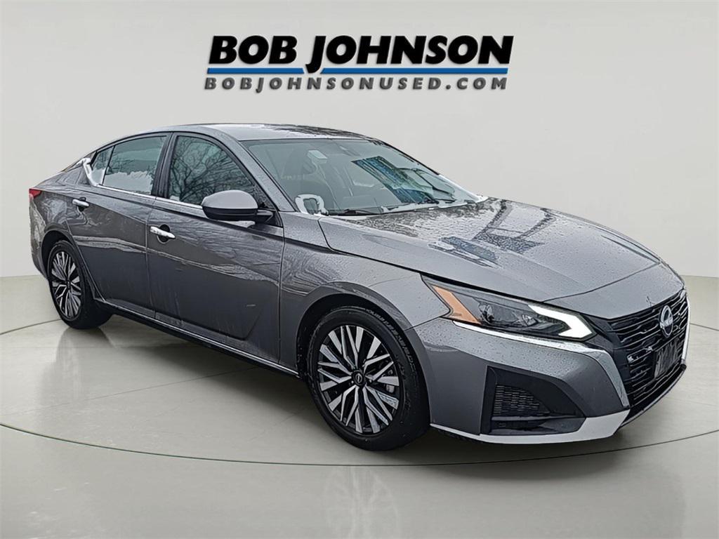 used 2023 Nissan Altima car, priced at $17,495