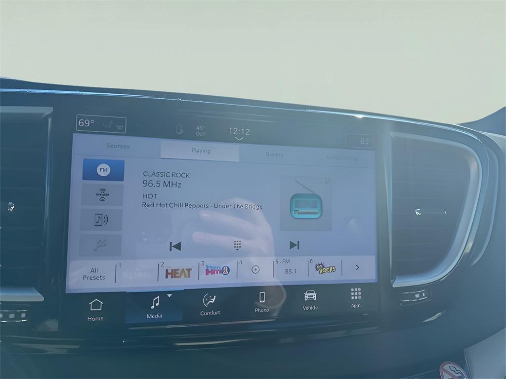 used 2024 Chrysler Pacifica car, priced at $28,299