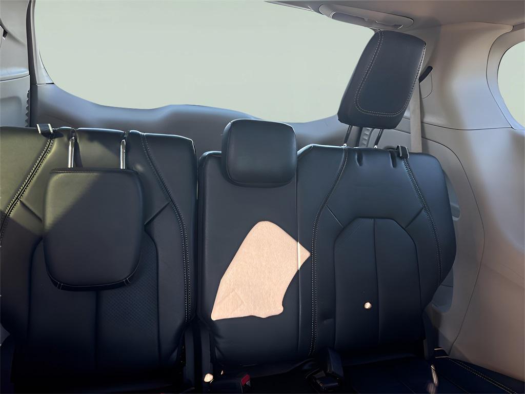 used 2024 Chrysler Pacifica car, priced at $28,299