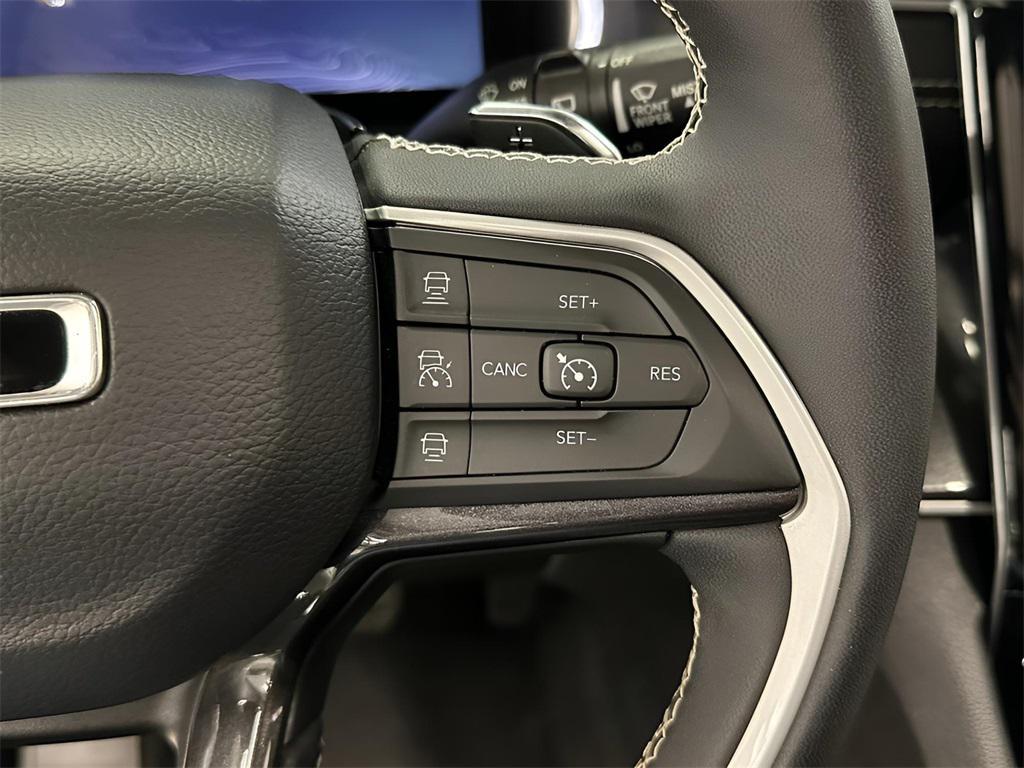 used 2023 Jeep Grand Cherokee car, priced at $29,750