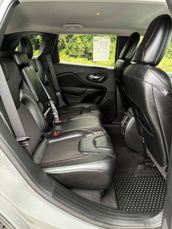 used 2023 Jeep Cherokee car, priced at $29,138