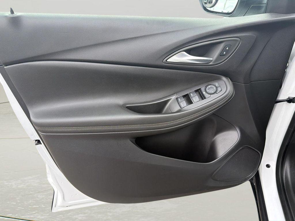 used 2025 Buick Encore GX car, priced at $21,995