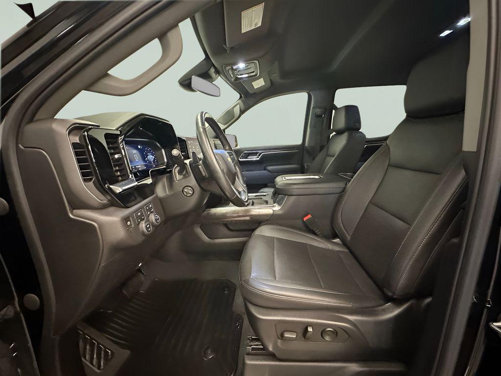 used 2022 Chevrolet Silverado 1500 car, priced at $43,434