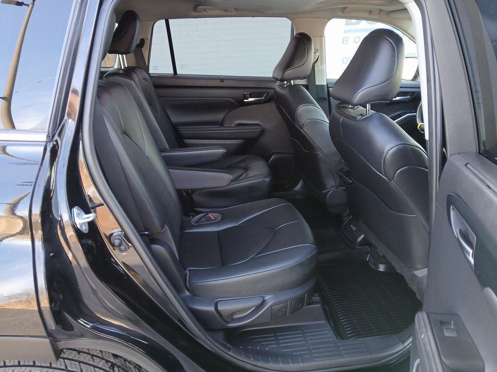 used 2023 Toyota Highlander car, priced at $36,770
