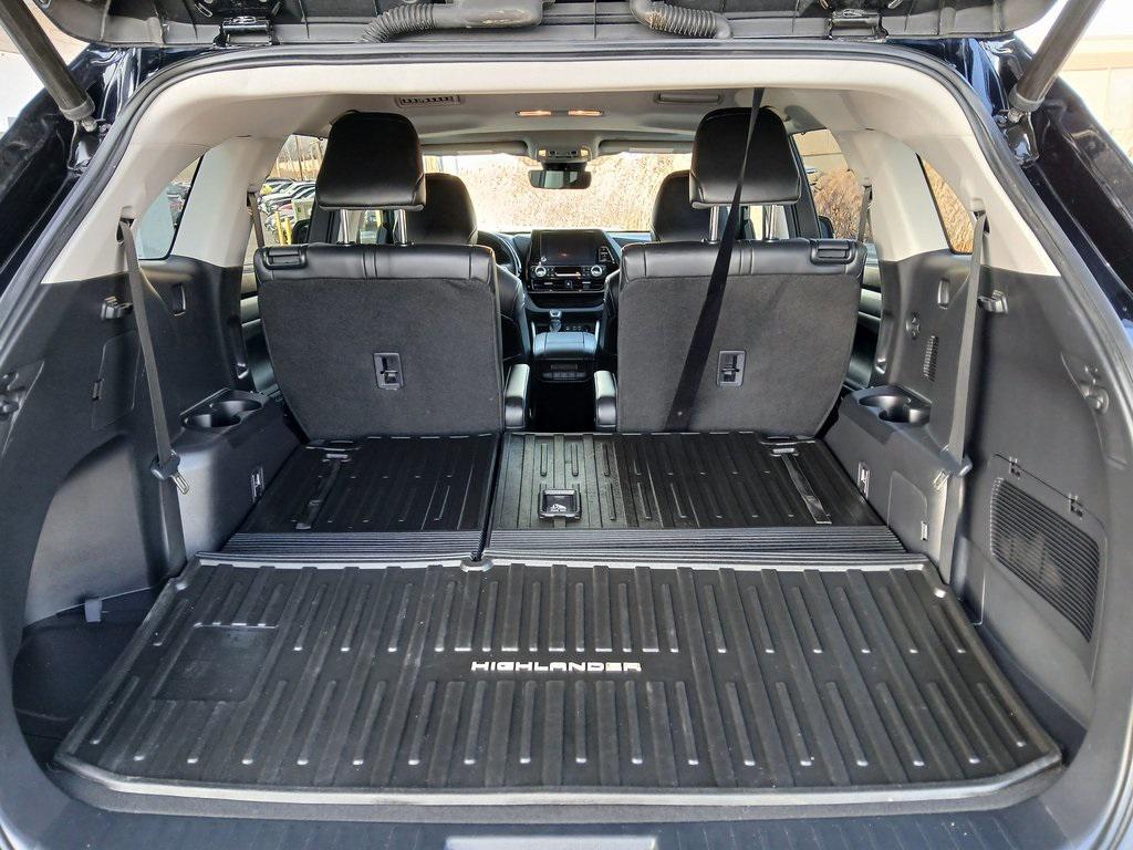 used 2023 Toyota Highlander car, priced at $36,770