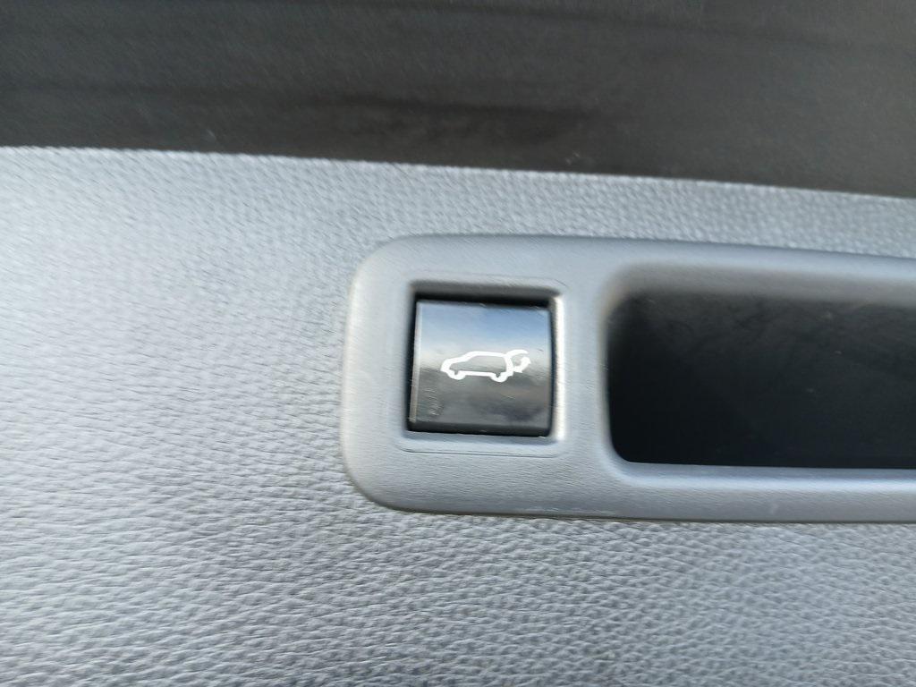 used 2023 Toyota Highlander car, priced at $36,770