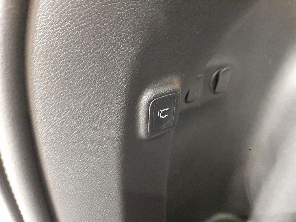 used 2021 Jeep Cherokee car, priced at $19,888